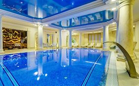 Pałacyk Otrębusy Business&Spa